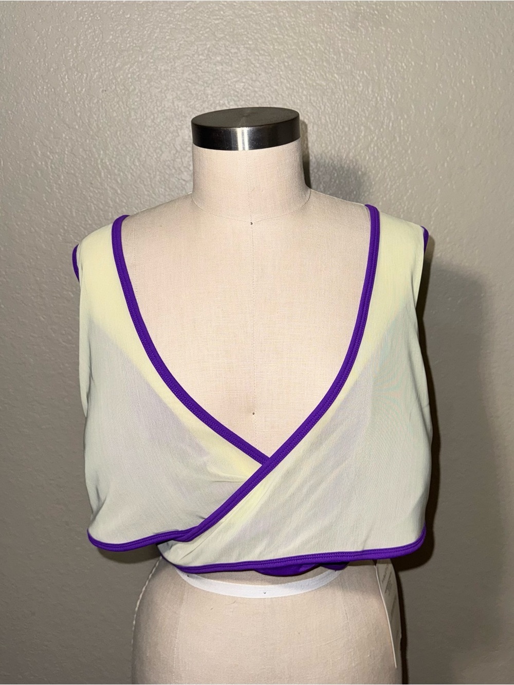 NWT Fabletics XXL Faye Medium Impact Sports Bra Colorblock Athleisure